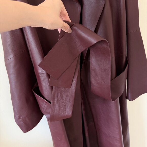 COS - Oversized leather trench coat burgundy - Picture 11 of 16